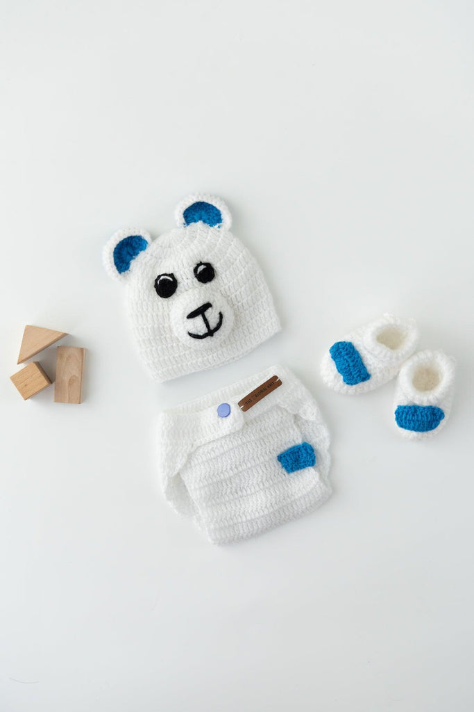 Teddy Diaper Cover, Cap & Booties- White & Blue - The Original Knit