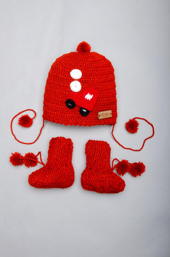 Car Embellished Cap with Socks- Red