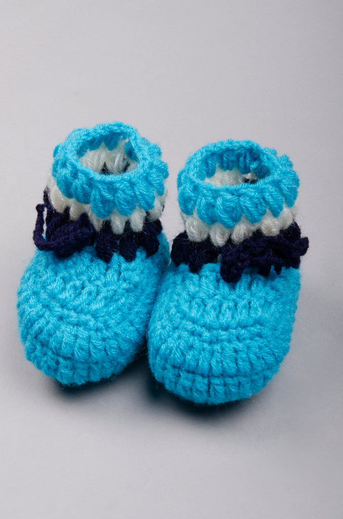 Handmade Pom Pom Handmade Cap With Booties- Blue & White